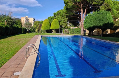Platja d'Aro Apartment | Central apartment, renovated, very quiet family residence, large swimming pool