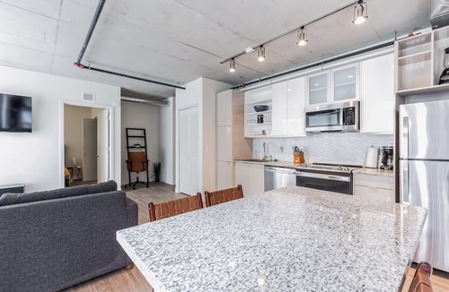 Gateway District Apartment | Central apartment with double queen beds