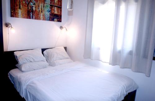 Tel Aviv Apartment | Central apartment with Shelter room -1 bedroom & living room and balcony