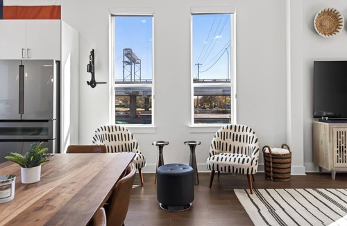 Hancock House | Central Austin Rooftop Home w/Balcony Near UT & Downtown | Concordia Retreat