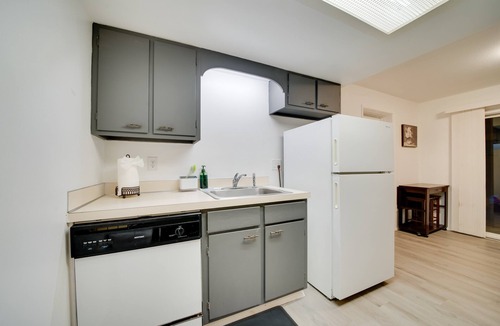 Lake Hills Apartment | Central Bellevue South Suite Near Downtown & I-90