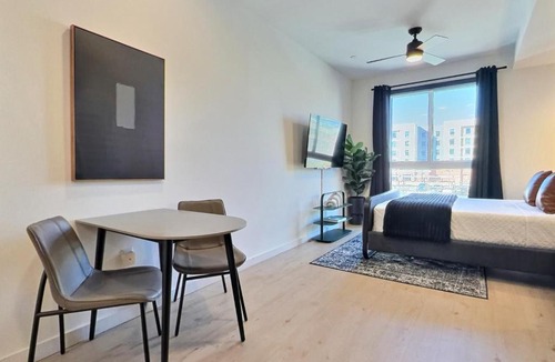 Five Points South Apartment | Central Bham Hideaway with Gym Access