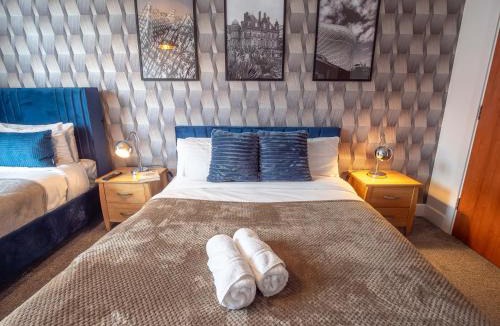 Theatreland Birmingham Apartment | Central Birmingham Apartment with Balcony & Netflix