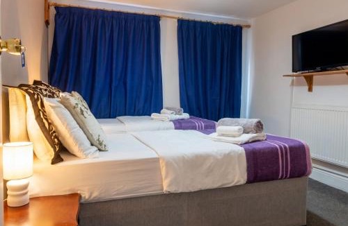 Edgbaston House | Central Birmingham Two Bedroom Home with Free Parking