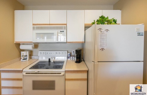 Branson Condo | Central Branson Condo | Skyline Views + King Suites