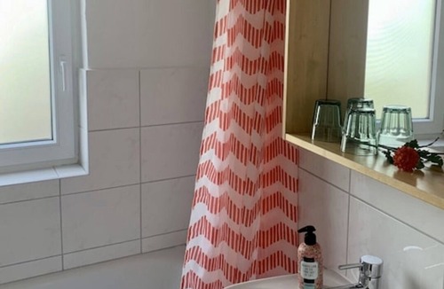 Heppens Apartment | Central but quiet with optimal shopping facilities - 10 minutes to the beach
