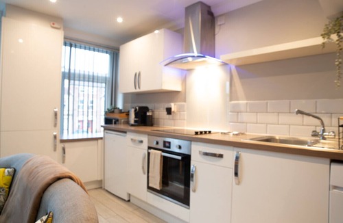 Canton Condo | Central Cardiff 2-Bed Flat Near Stadium