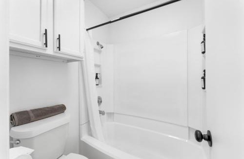 Hancock Apartment | Central Chic 1BR suites close to UT, Moody Center, & Downtown