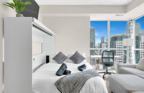 Toronto Entertainment District House | Central Chic 2 bed Unit Near Rogers MTCC Union CNTower