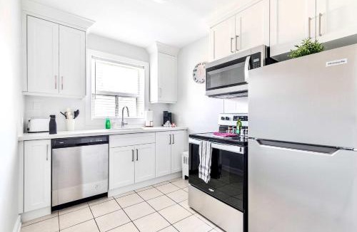 Hamilton Apartment | Central Corktown Apartment for City Explorers