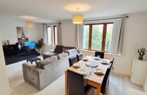 Belfast Apartment | Central & Cosy - Easy Access Ground Floor Flat