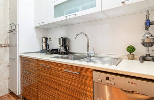 Nisantasi Apartment | Central Cozy Flat 5 min to City's Mall in Sisli