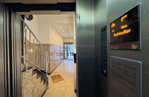 Friedrichstadt House | Central Düsseldorf Apartment: 2 Beds, WiFi, Elevator – Close to Hbf & Fair