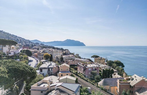 Bogliasco Apartment | Central Design Flat With Parking, Bogliasco