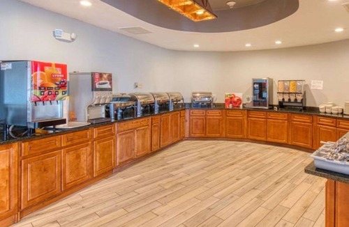 Globeville House | Central Downtown Denver rooms great for groups