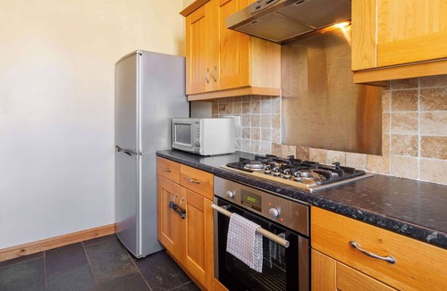 Leith Apartment | Central Edinburgh 1 BDR APT Full of Character