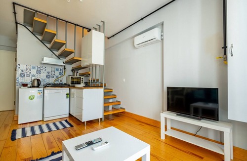 Taksim Apartment | Central Elevator Building - 2 Apartments Combined - 5 Bathrooms - Prime Location