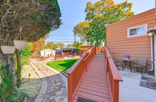 Elmont House | Central Elmont Studio w/Great Outdoor Space!