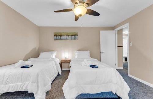 Cuyahoga Falls House | Central Falls Hideaway
