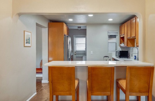 Campus Farm House | Central/Fire Pit/Fenced Backyard/4 BR 2 BA