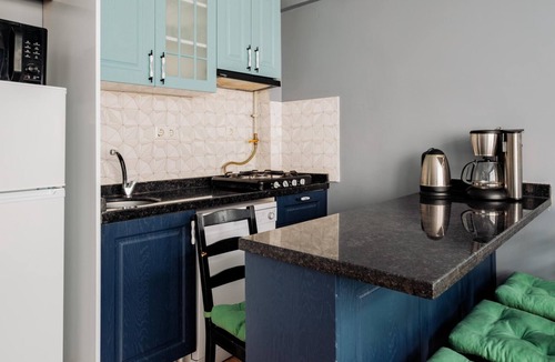 Cihangir Apartment | Central Flat w Balcony 5 min to Coast and Taksim