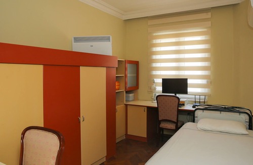 Alanya Apartment | Central Flat w/ Balcony & Sea View, 1 Min to Beach