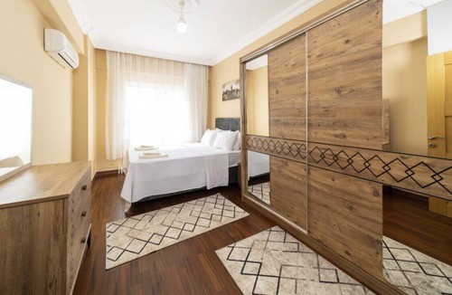 Kundu Apartment | Central Flat w balcony, 5 min to Lara Beach
