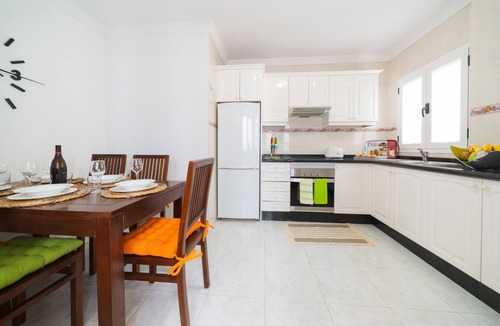 Arrecife Condo | Central floor, spacious and bright. Free WIFI. Beach 5 minutes.