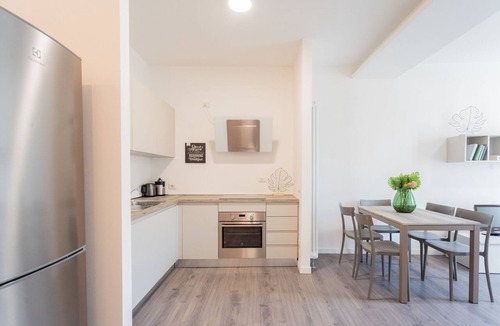 Como City Centre Apartment | Central & Green Apartment