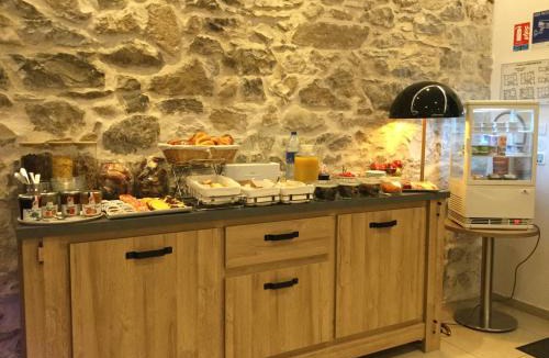 Nimes City Centre Hotel | Central Hotel
