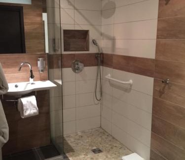 Nimes City Centre Hotel | Central Hotel