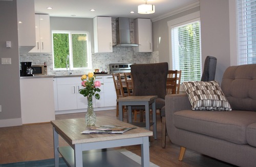 Sardis House | Central House