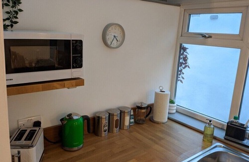 Exeter Apartment | Central House Free Parking 2 Car Driveway 8ppl