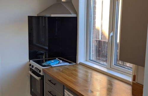 Exeter Apartment | Central House Free Parking 2 Car Driveway 8ppl
