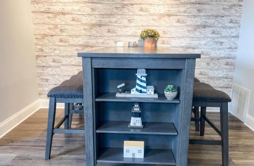 Huron Apartment | Central Huron Modern Townhome