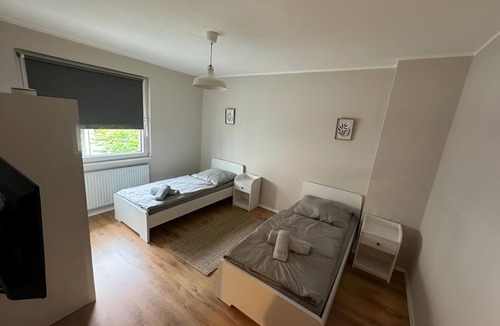 Suedviertel Apartment | Central in Essen! 5 minutes walk from the train station! WH3