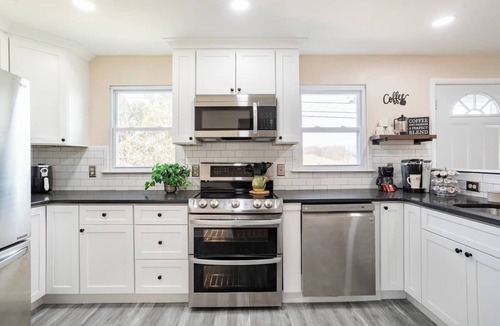 Whitehall House | Central in Lehigh Valley 60 day minimum near hospitals, universities & highways