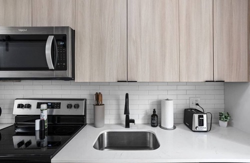 Mile Square Apartment | Central Indy 1BD Stay Fee Parking+Pool & Gym