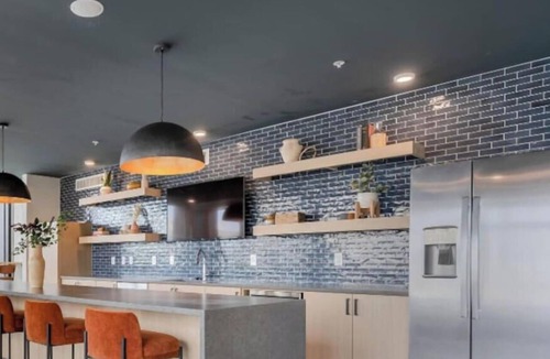 Mile Square Apartment | Central Indy 1BD Stay Fee Parking+Pool & Gym