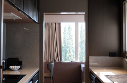 Queenstown Apartment | Central Intimate Mountain Lakeside Garden Retreat
