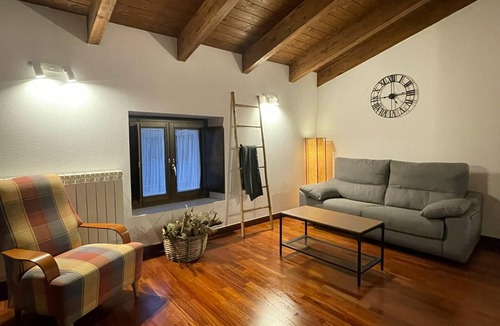 Jaca Apartment | Central Jaca Penthouse: Cozy 2BR + Sofa-bed, Fully Equipped Kitchen