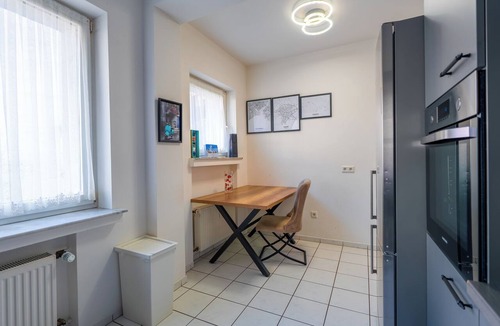 Elberfeld-Mitte Apartment | Central | kitchen | WLAN | Wupper view | 88 sqm