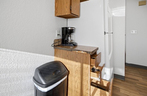 Kennewick Apartment | Central Location B in Cul de Sac, 2 Bedroom, 1 Bath-sleeps 6, pets allowed