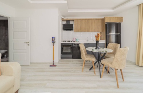 Kaleici Apartment | Central Location Flat 4 min to Hadrian Gates