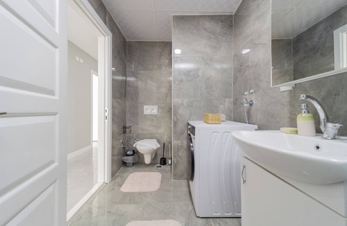 Kaleici Apartment | Central Location Flat 4 min to Hadrian Gates
