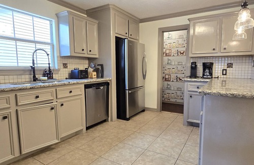 Greater Heights House | Central Location - Heights & Downtown 5 Mins - 3BR - Groups, Family, Yard, Pets