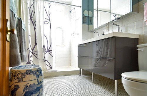 Southmoreland House | Central location Plaza Area 2 story Home Sleeps 8-10 3+ bedrooms 2 full baths