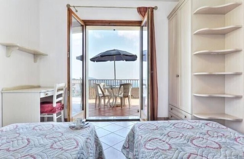 Capoliveri Apartment | Central location with sea view - Casa Consuelo Apartment 1