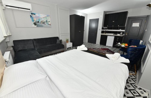 Kabatas Apartment | Central Luxury Apartment 40