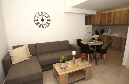 Chios Town Apartment | Central Luxury Flat 2